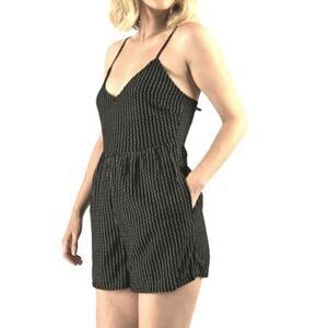 Volcom Women's wild queendom romper short fresh fabric luxury black size XS.